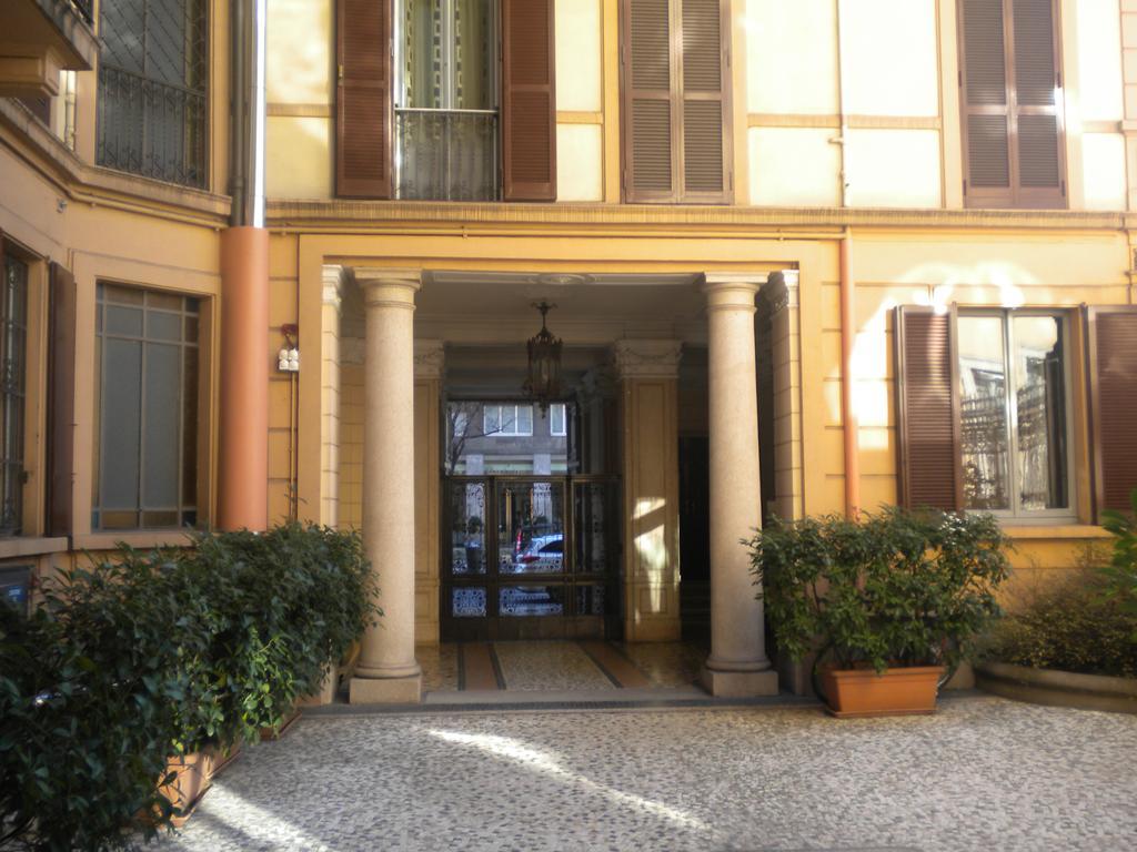Zebra Rosso Apartment Milan Exterior photo